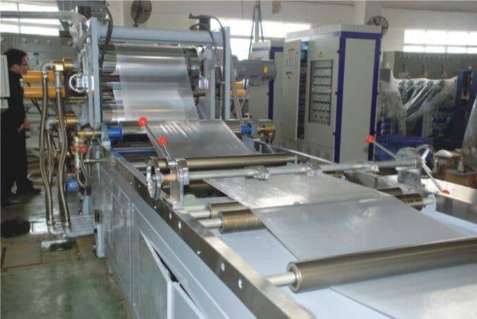 Экструзионные линии технологических полимерных листов и ленты для термоформования